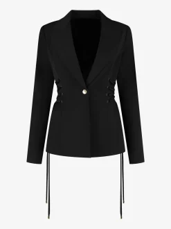 Aansluitende blazer met veter details