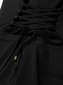 Aansluitende jumpsuit met veter details