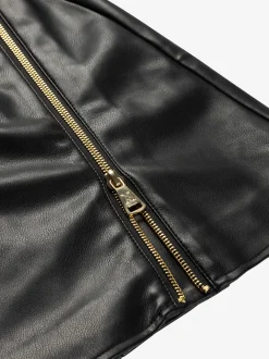 Aansluitende jurk van imitatieleer met rits detail
