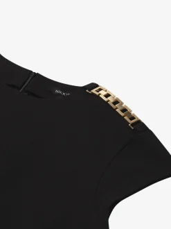 Aansluitende top met ketting detail