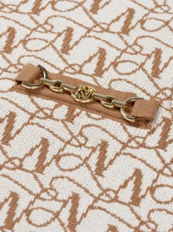 Aansluitende top met logo patroon en ketting detail
