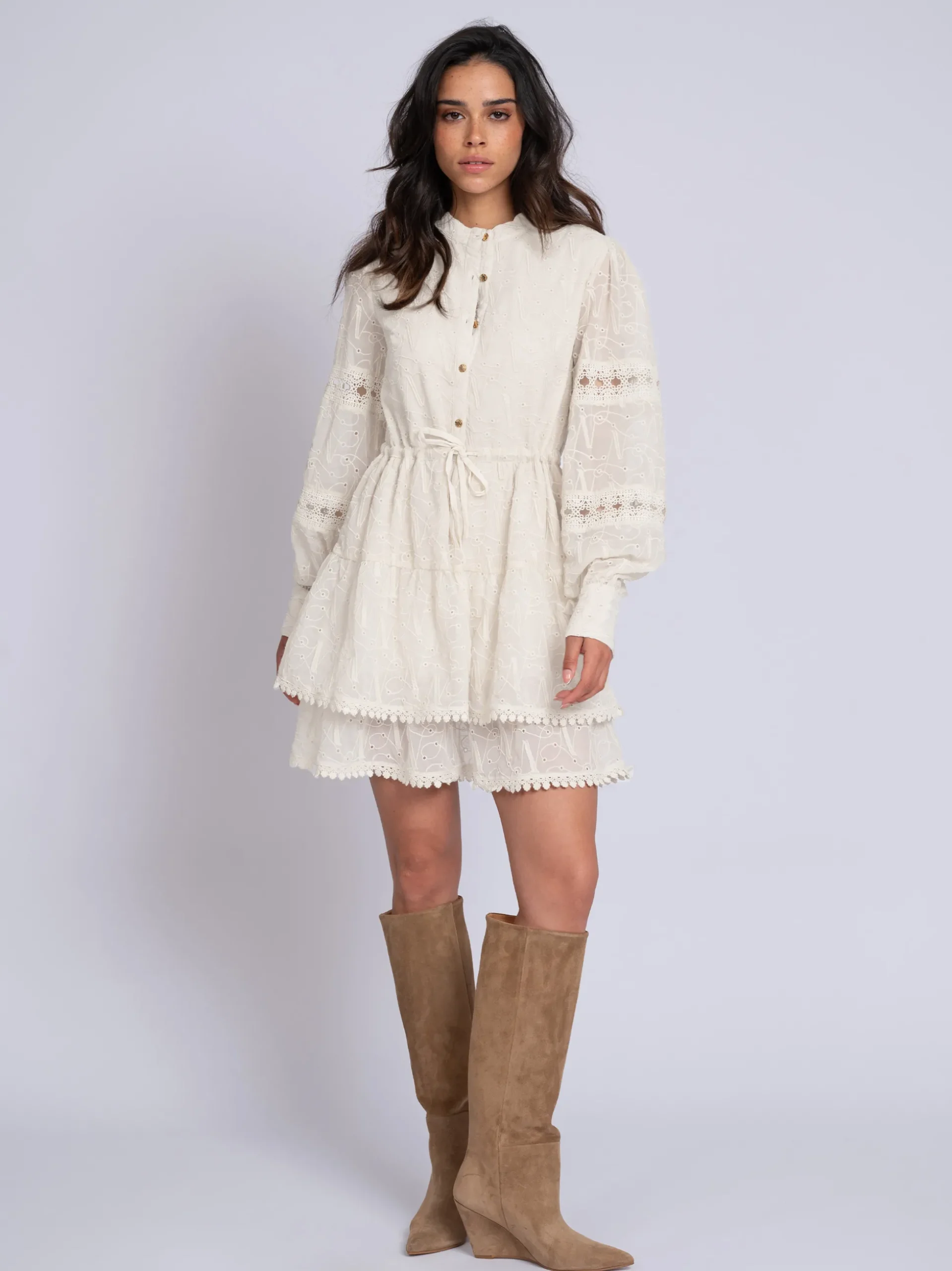 A-lijn jurk van broderie anglaise met cut-out details