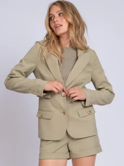Blazer met N-knopen en dubbele klepzakken