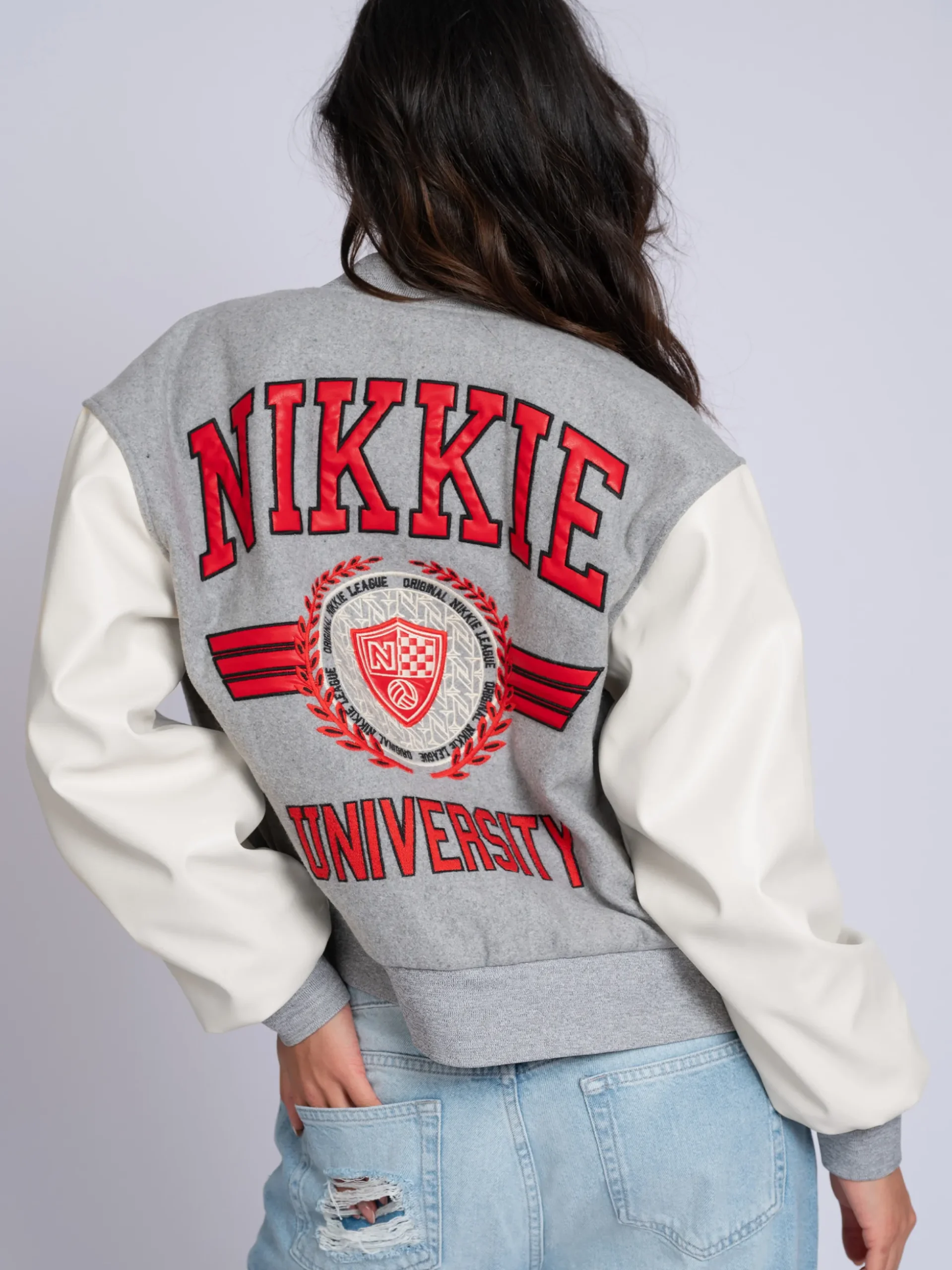 Bomberjack met N-logo en geborduurde university print