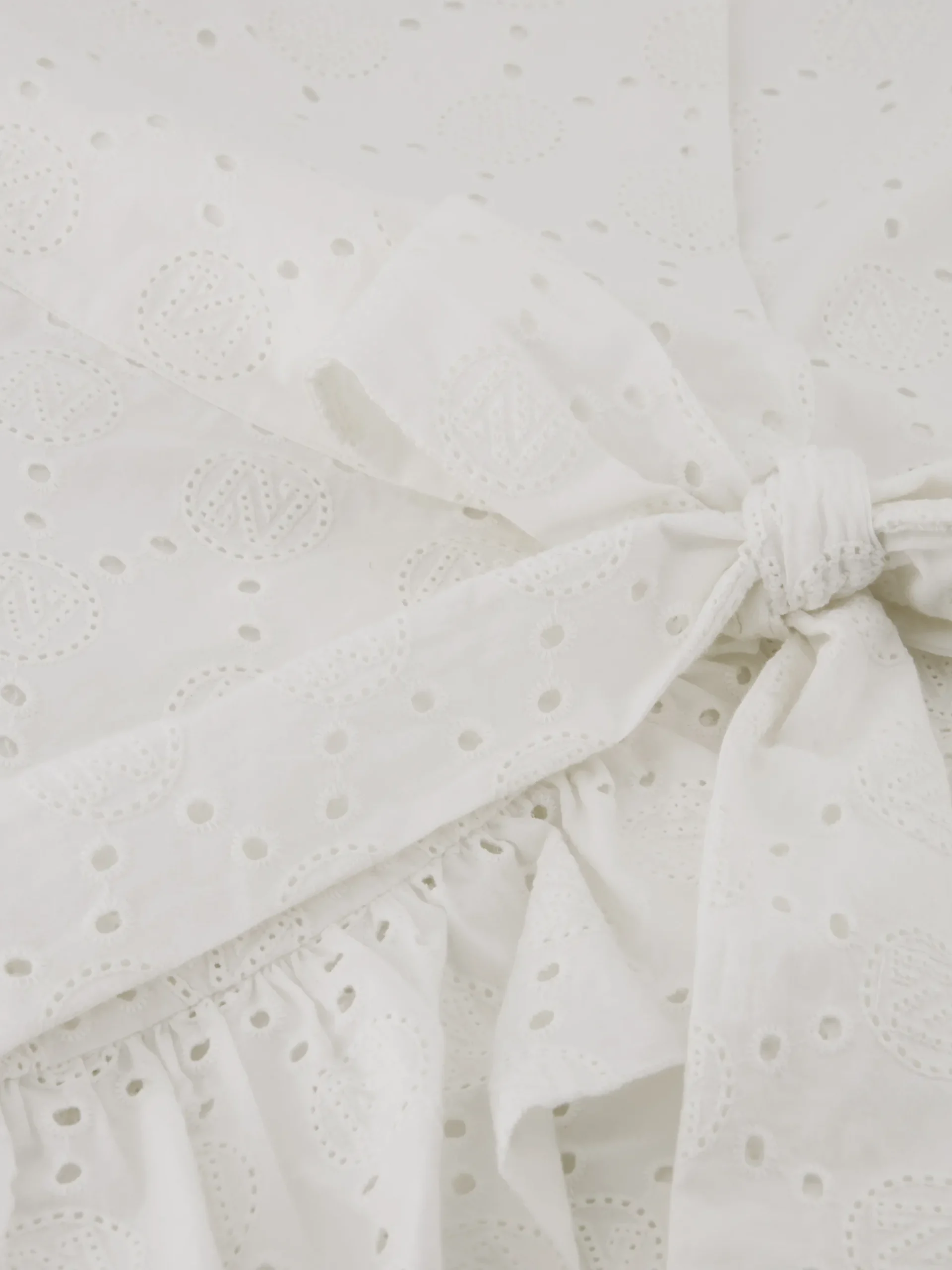 Broderie anglaise wikkeljurk