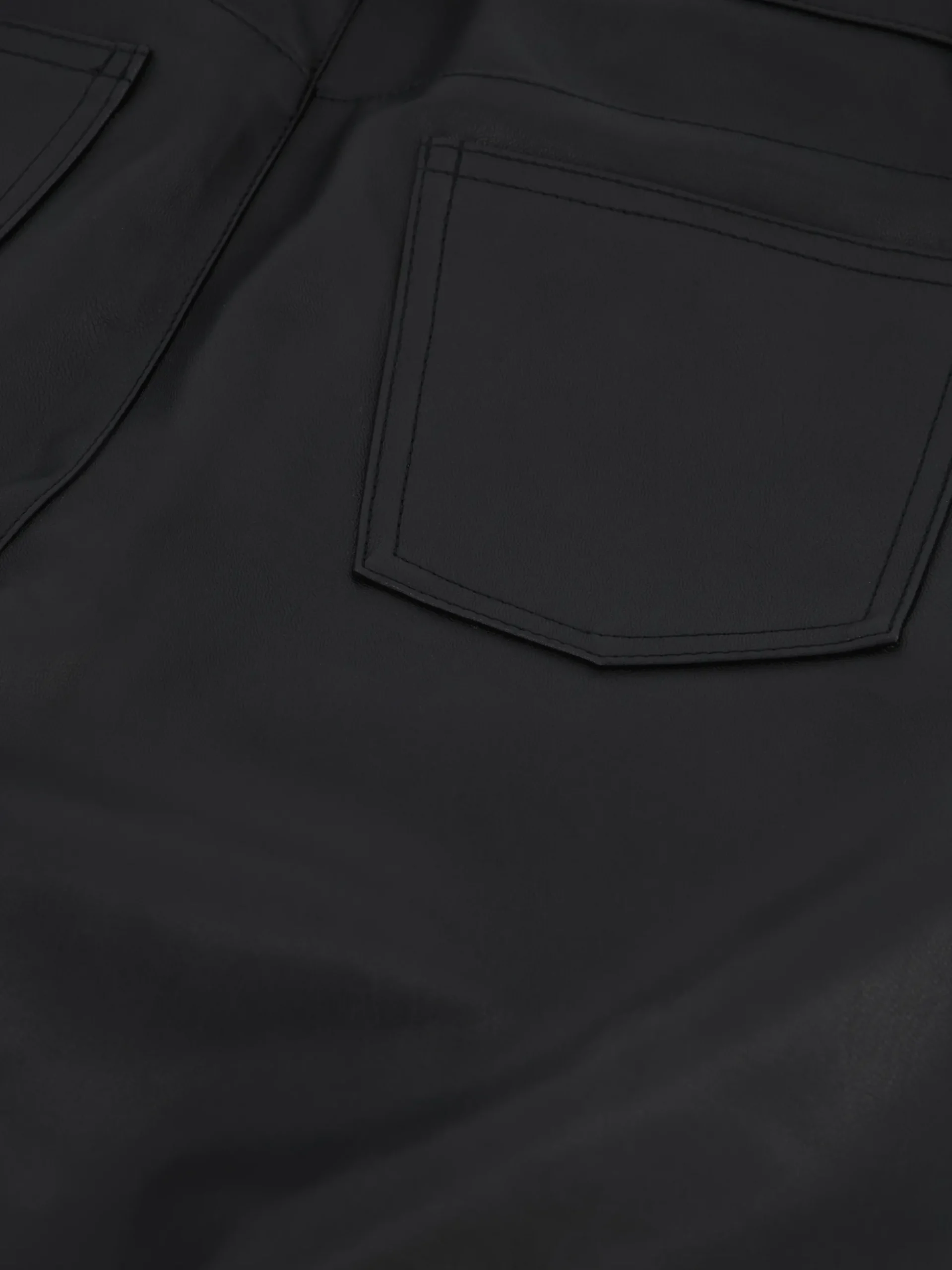 Broek van imitatieleer met rits