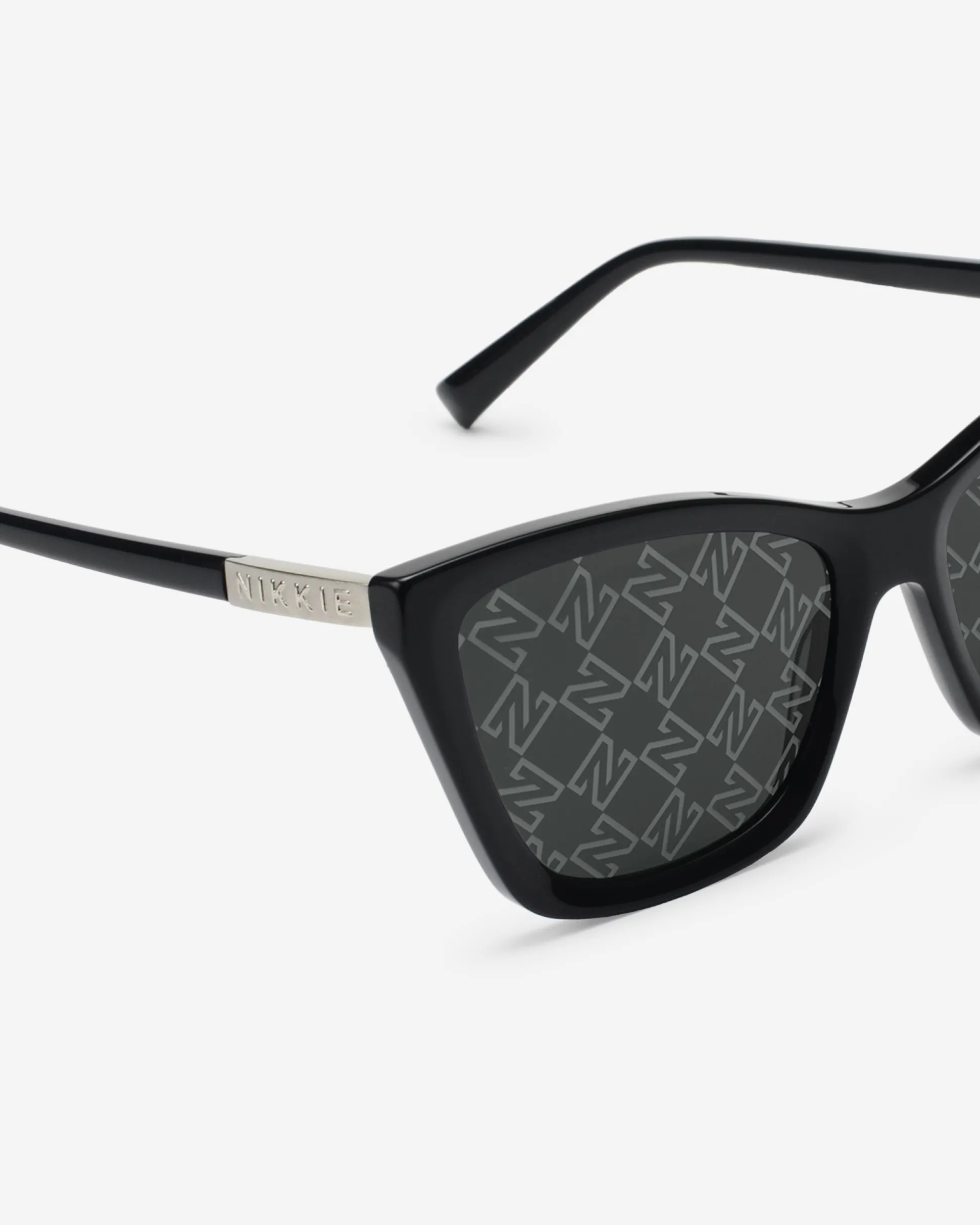 Cat-eye zonnebril met N logo monogram