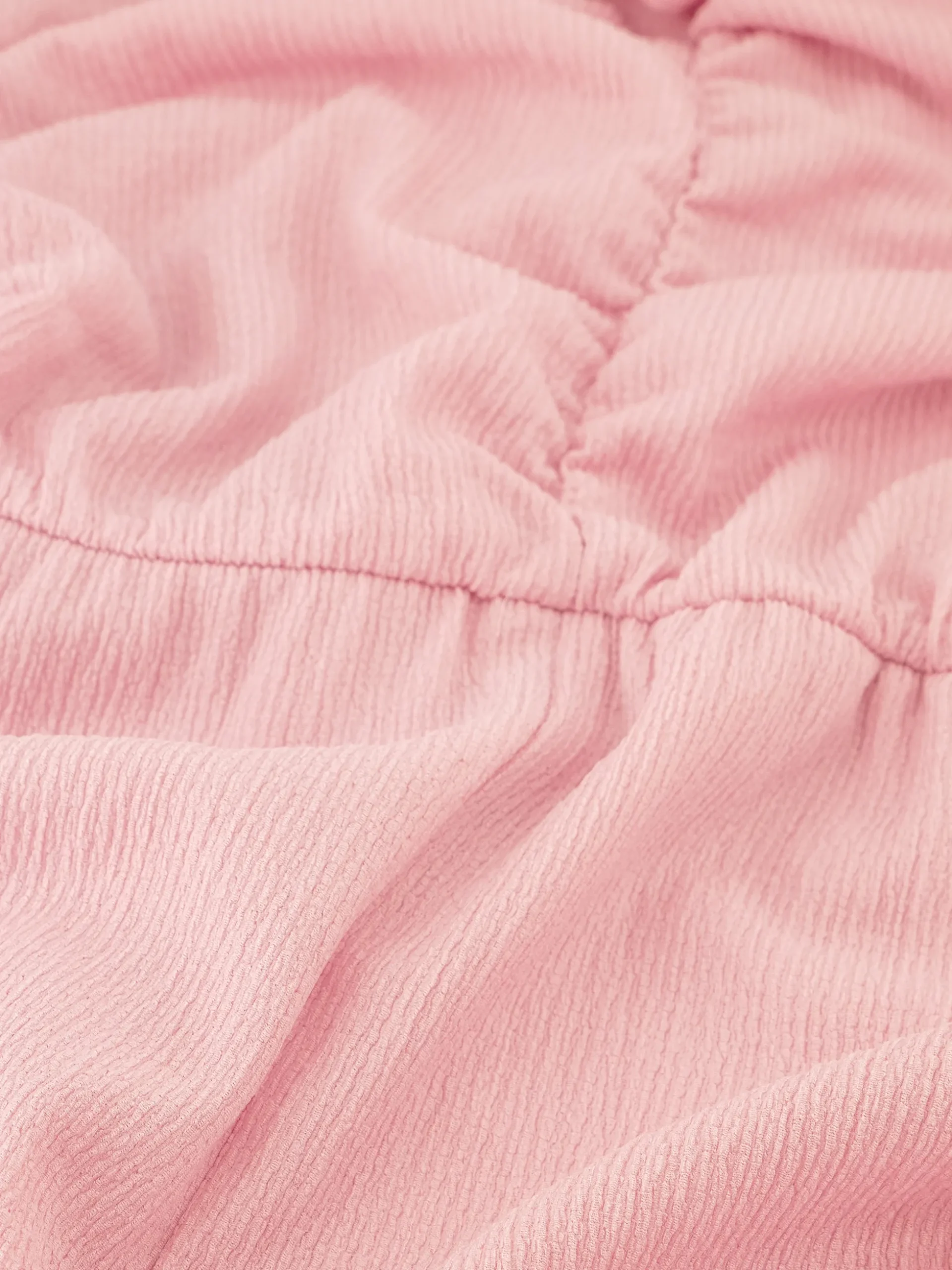 Gedrapeerde jurk met kapmouwtjes en elastische tailleband