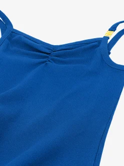 Geribde top met gedrapeerd detail