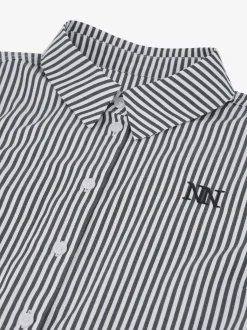 Gestreepte korte blouse met omslagmouwen