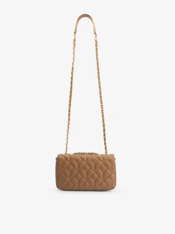 Gewatteerde tas met ketting detail