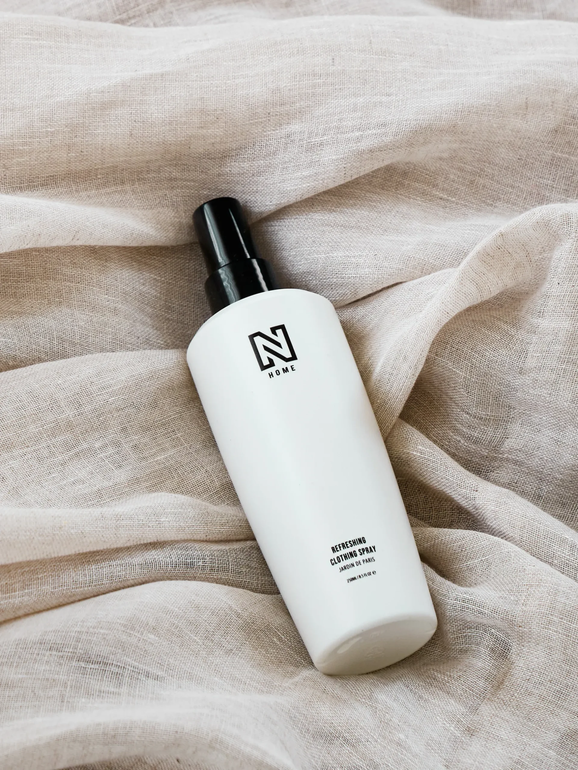 Jardin de Paris Refreshing Clothing Spray