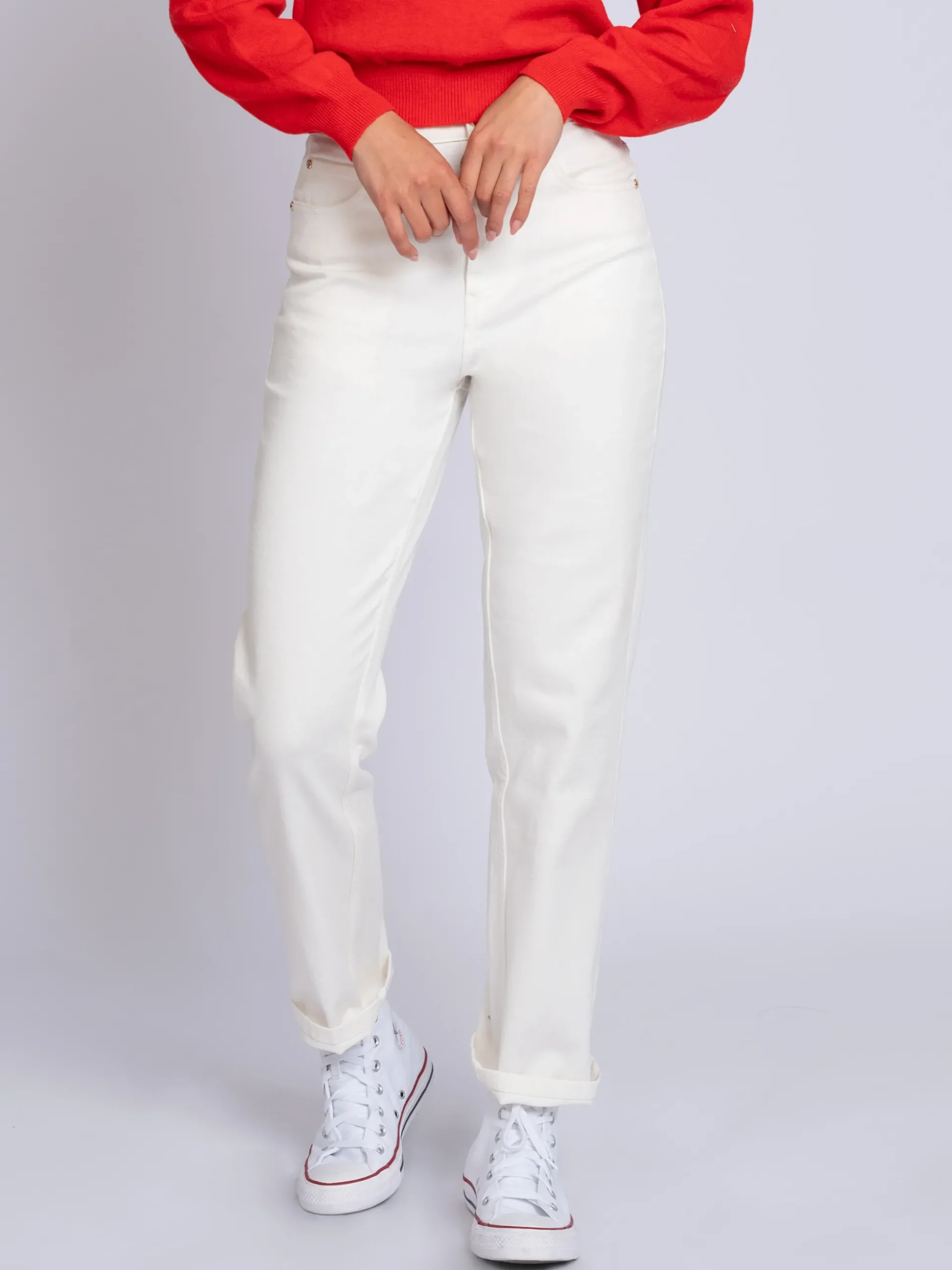 Jeans met rechte pijpen en NIKKIE details