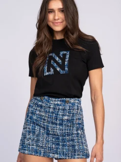 Korte aansluitende skort van tweed