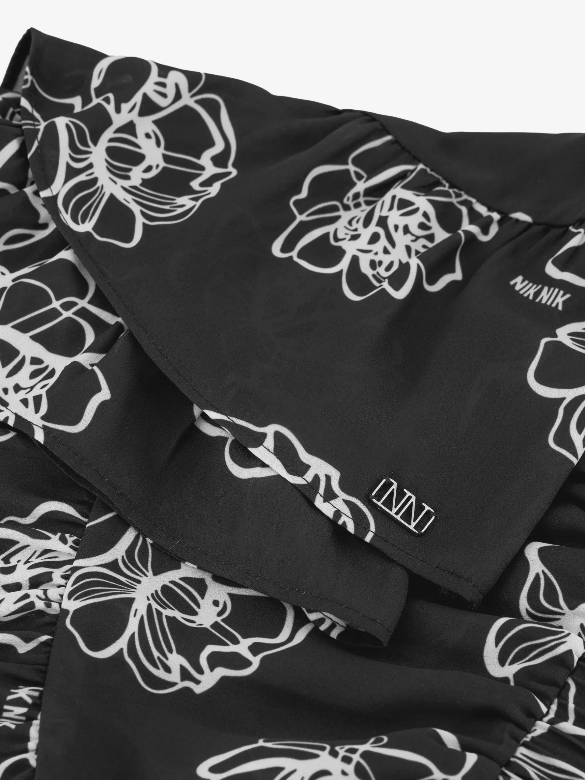 Korte skort met bloemenprint en laagjes