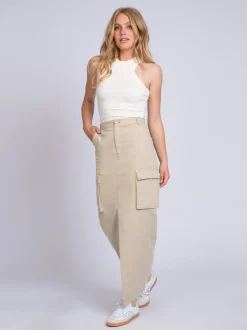 Lange denim rok met split en klepzakken