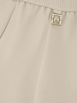 Losvallend short met elastische tailleband en logo
