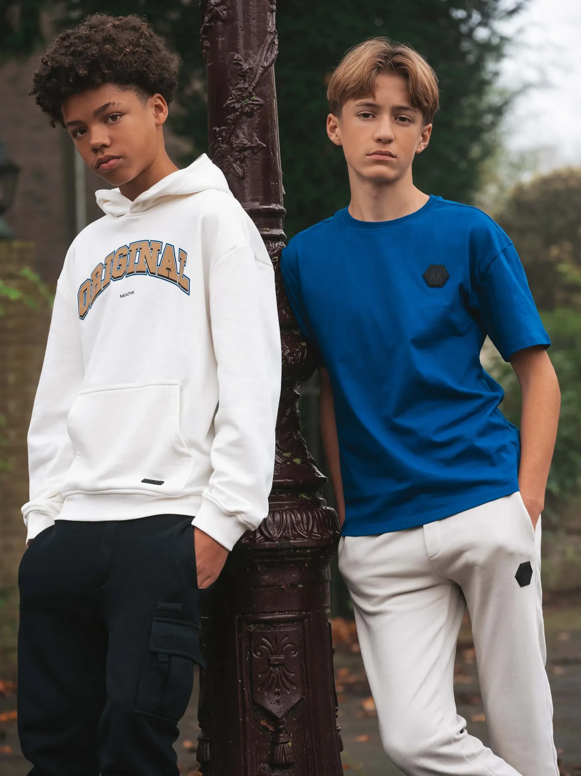 Losvallend T-shirt met N&N logo patch