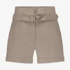 Shorts van imitatieleer met een riem en studs