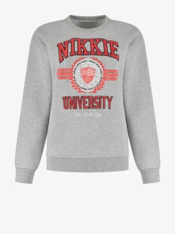 Sweater met NIKKIE university print