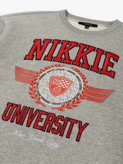 Sweater met NIKKIE university print