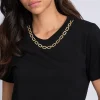 T-shirt met ketting detail bij hals